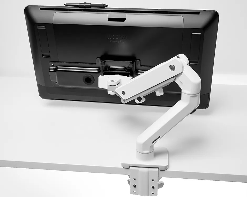 Cintiq Pro 24 & 32 VESA Mount Adapter