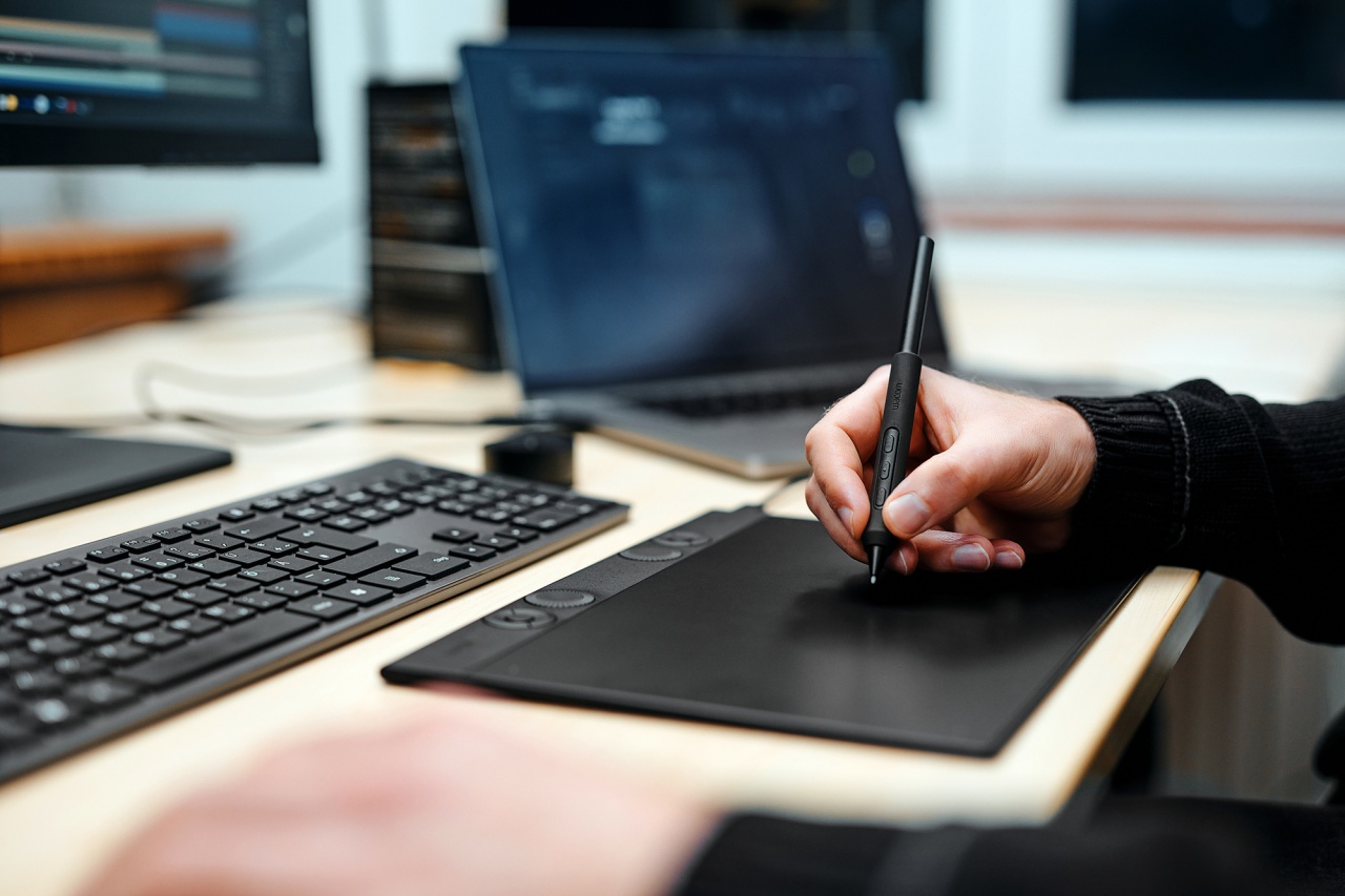 Intuos Pro Pen Tablet Small PROMO T4