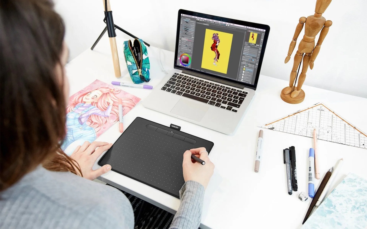 Intuos Bluetooth Small Black T4