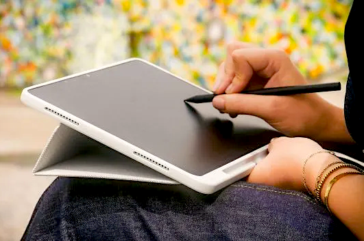 Wacom MovinkPad 11 Case with Stand
